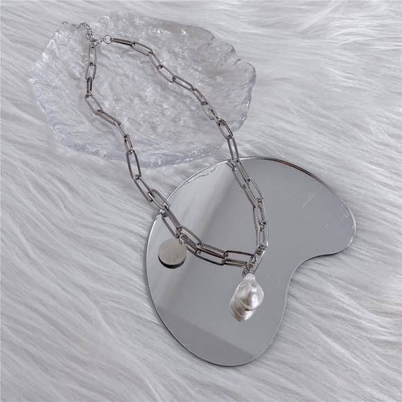 Chain and pearl necklace - Picture 1 of 1